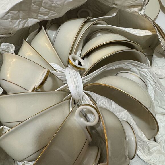 Set of 4 Theodore Havilland Gramercy Tea Cup & Saucer - Picture 6 of 6